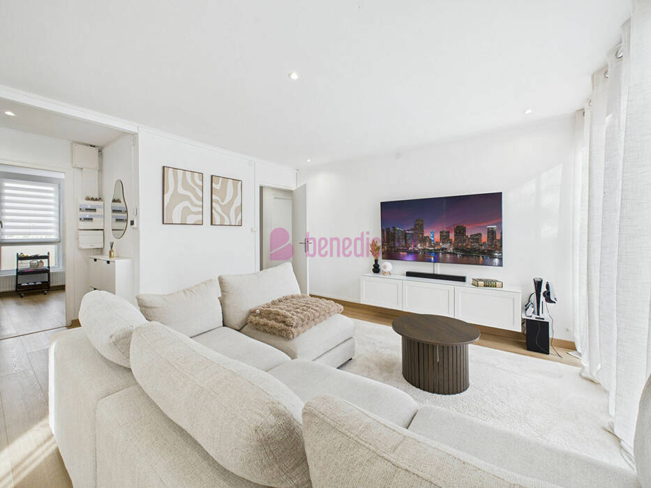 59419920c - Attribut alt par défaut.