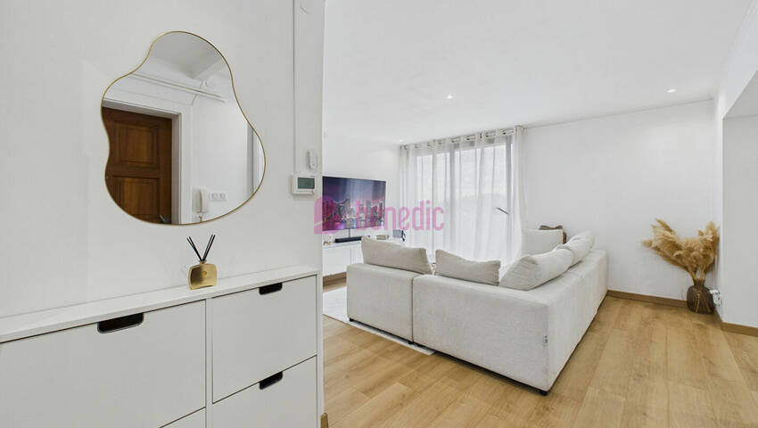 59419920b - Attribut alt par défaut.