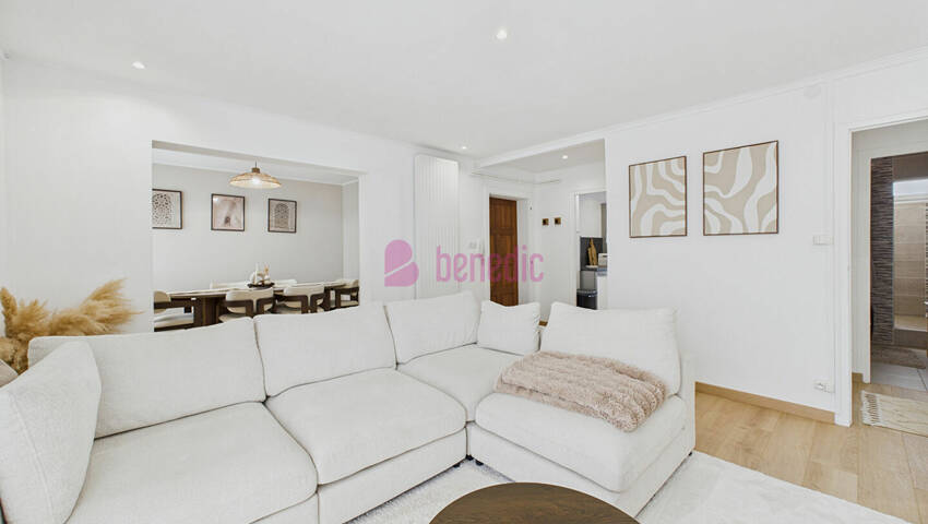 59419920c - Attribut alt par défaut.