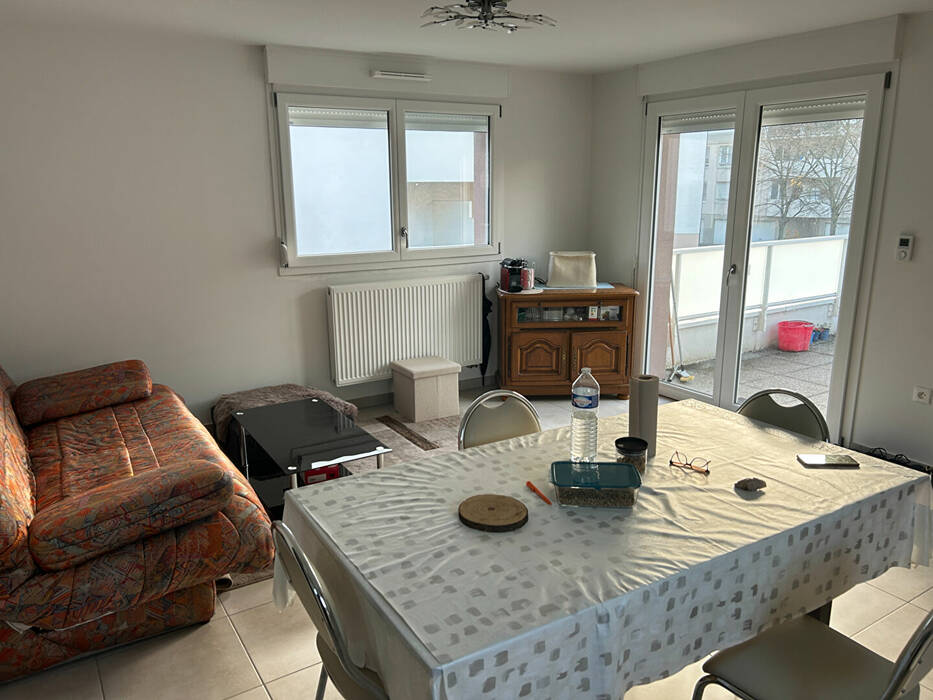 59436733b - Attribut alt par défaut.