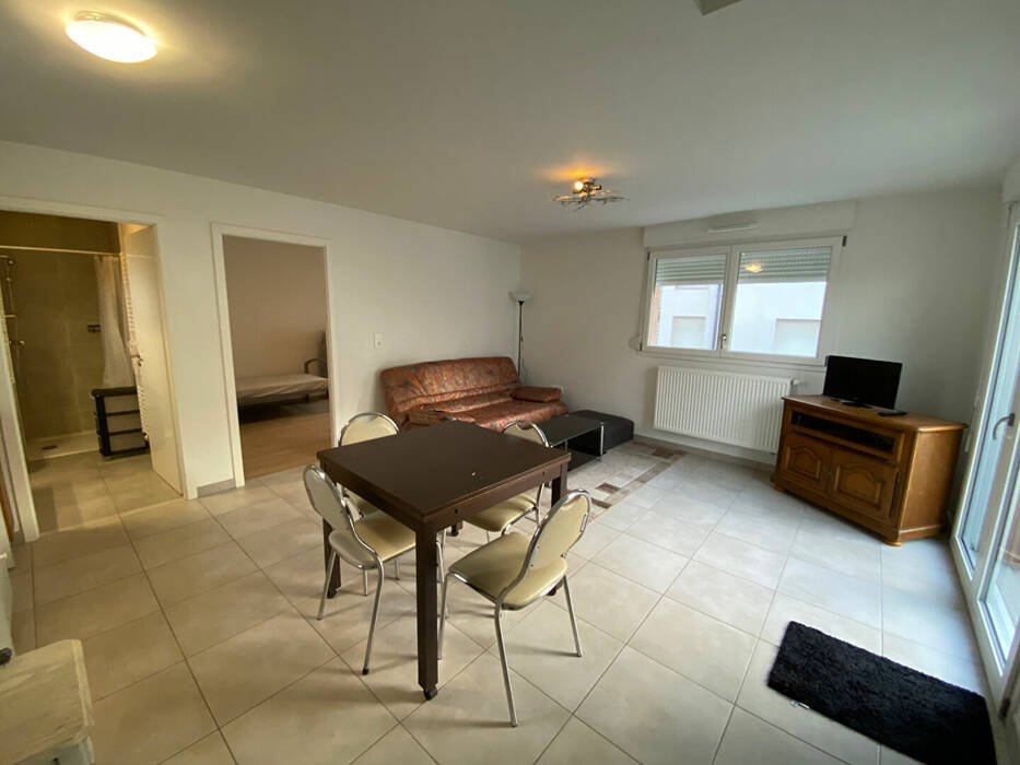 59436733b - Attribut alt par défaut.