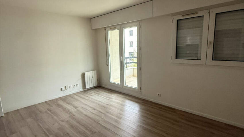 59482513b - Attribut alt par défaut.