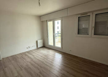 59482513b - Attribut alt par défaut.