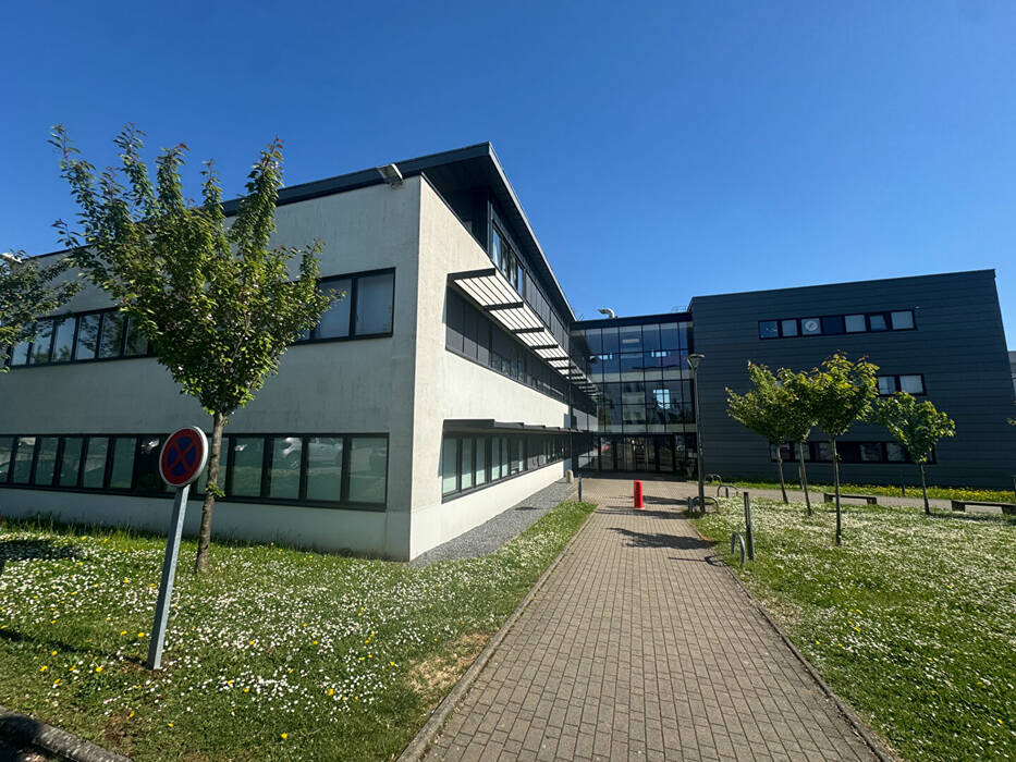 59487820b - Attribut alt par défaut.