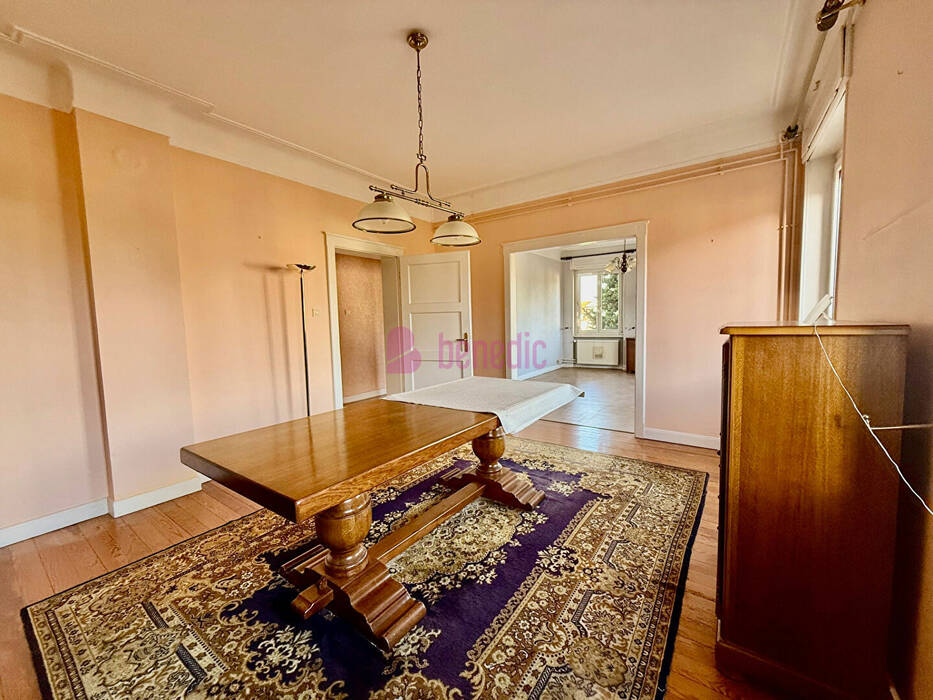 55594550c - Attribut alt par défaut.