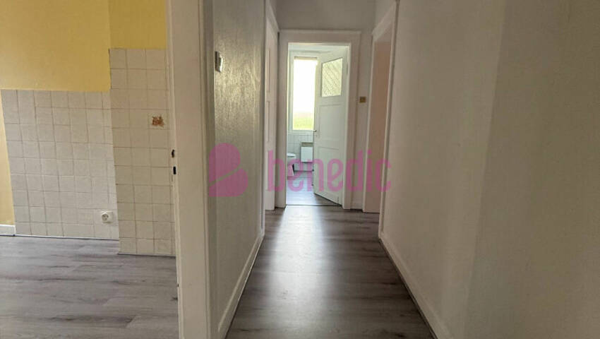 55594550v - Attribut alt par défaut.