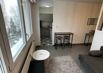 59496569c - Attribut alt par défaut.