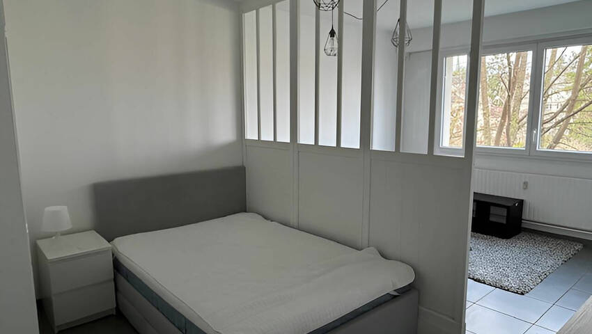 59496569a - Attribut alt par défaut.