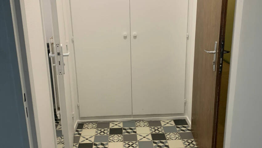 59496569c - Attribut alt par défaut.