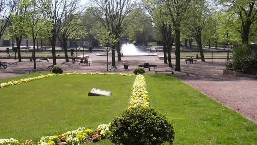 4255100b - Attribut alt par défaut.