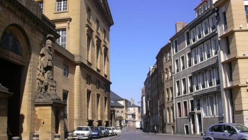 4255100c - Attribut alt par défaut.