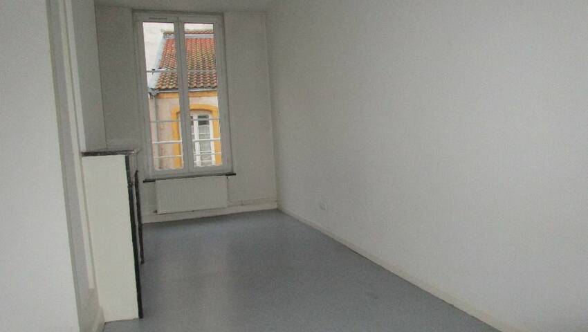 4255100m - Attribut alt par défaut.