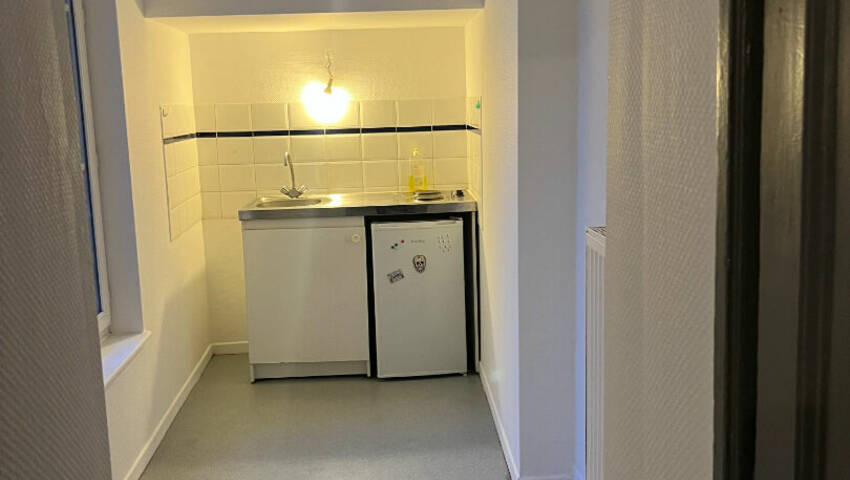 4255100b - Attribut alt par défaut.