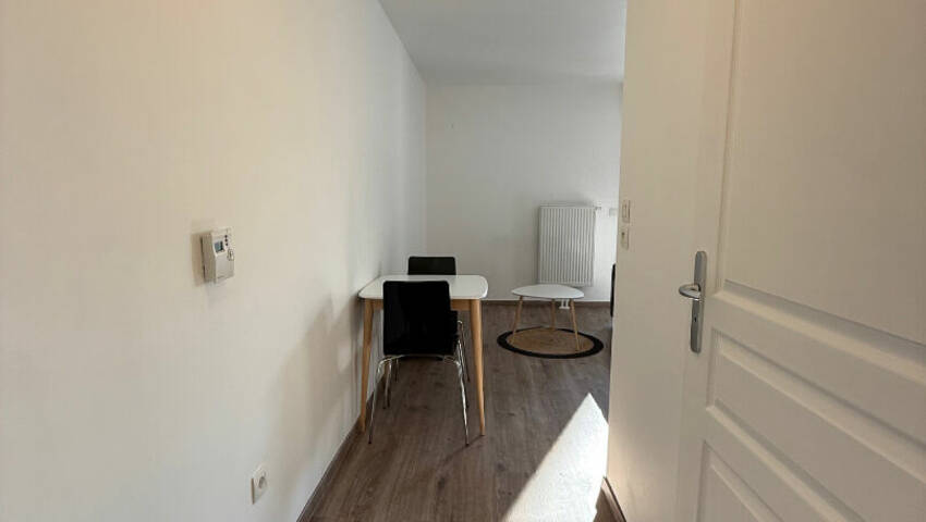 58348198g - Attribut alt par défaut.