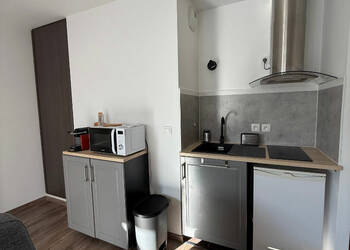 58348198a - Attribut alt par défaut.