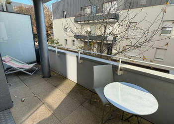 58348198b - Attribut alt par défaut.