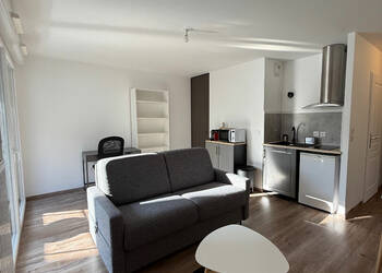 58348198a - Attribut alt par défaut.