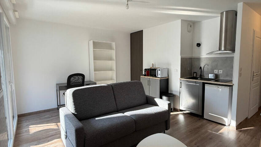 58348198a - Attribut alt par défaut.