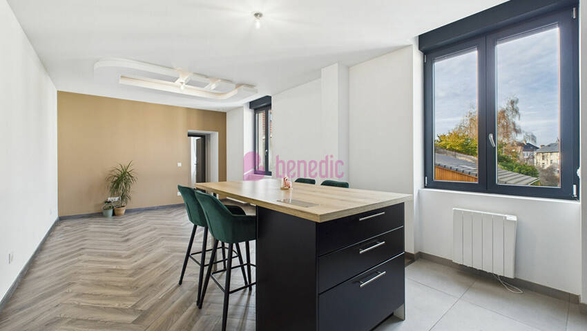 56255153a - Attribut alt par défaut.