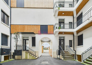 56255153c - Attribut alt par défaut.