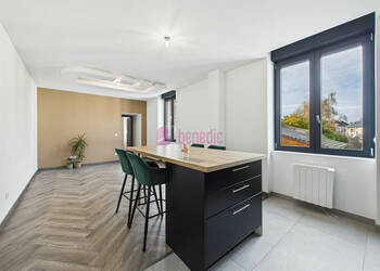 56255153a - Attribut alt par défaut.