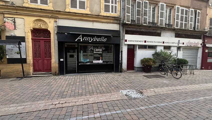 59502418b - Attribut alt par défaut.