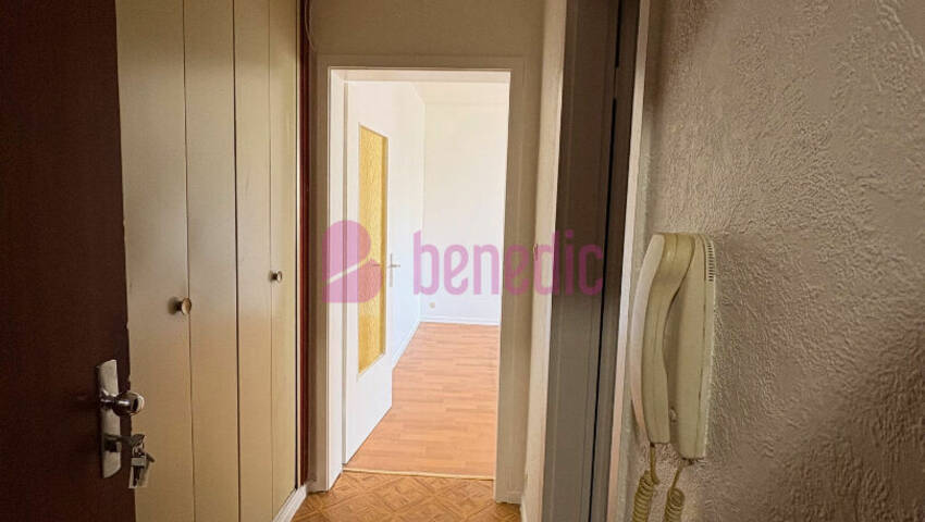 59504437d - Attribut alt par défaut.