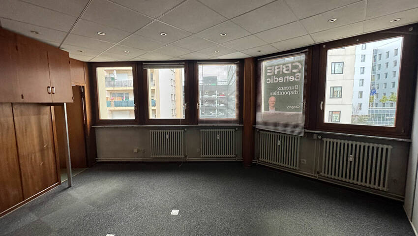 59505297b - Attribut alt par défaut.