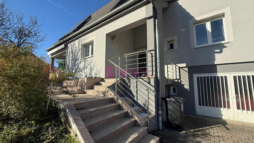 59225624a - Attribut alt par défaut.