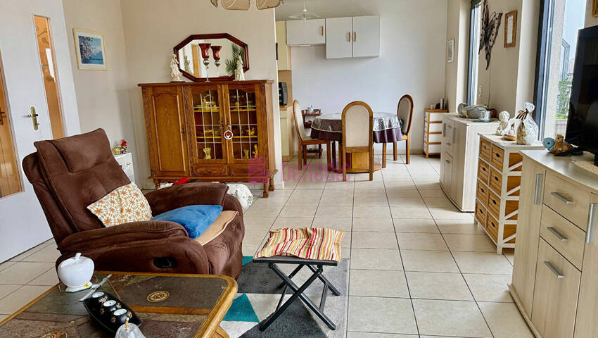 59497834b - Attribut alt par défaut.