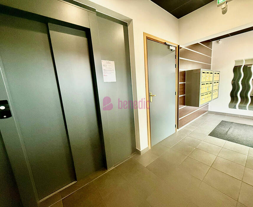 59497834l - Attribut alt par défaut.