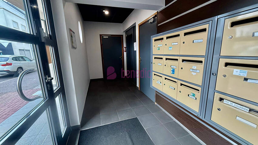 59497834m - Attribut alt par défaut.