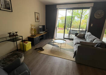 59506645c - Attribut alt par défaut.