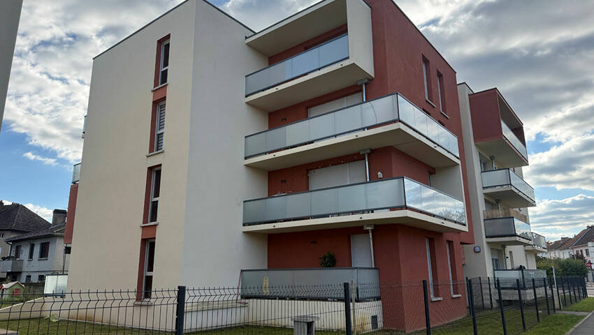 59479051a - Attribut alt par défaut.