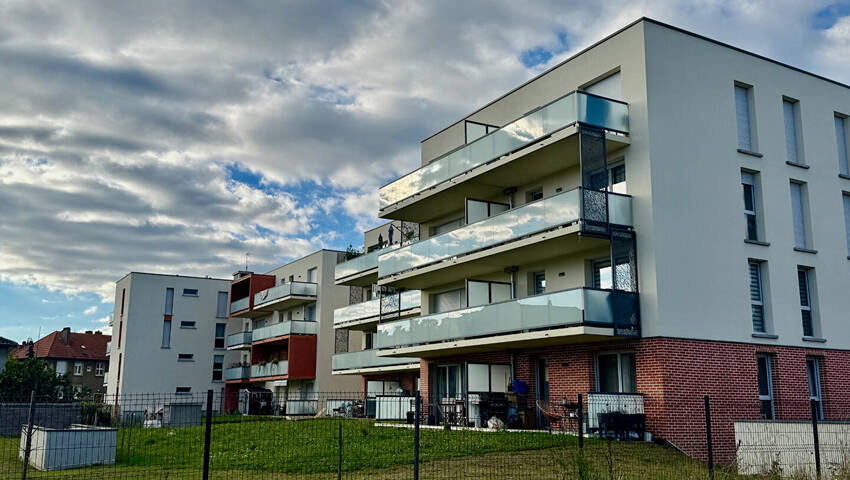 59479051b - Attribut alt par défaut.