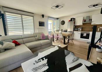 59479051b - Attribut alt par défaut.