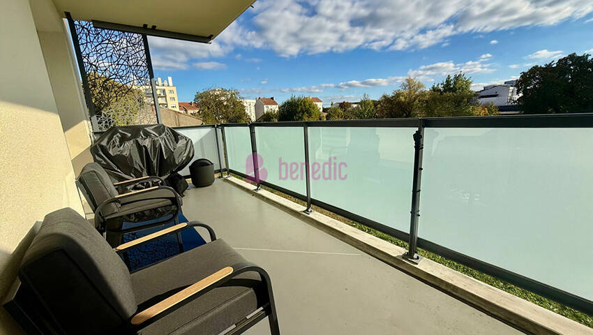 59479051d - Attribut alt par défaut.