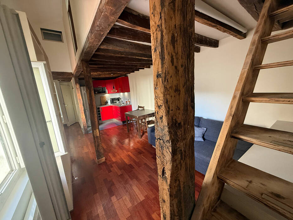 59514045c - Attribut alt par défaut.