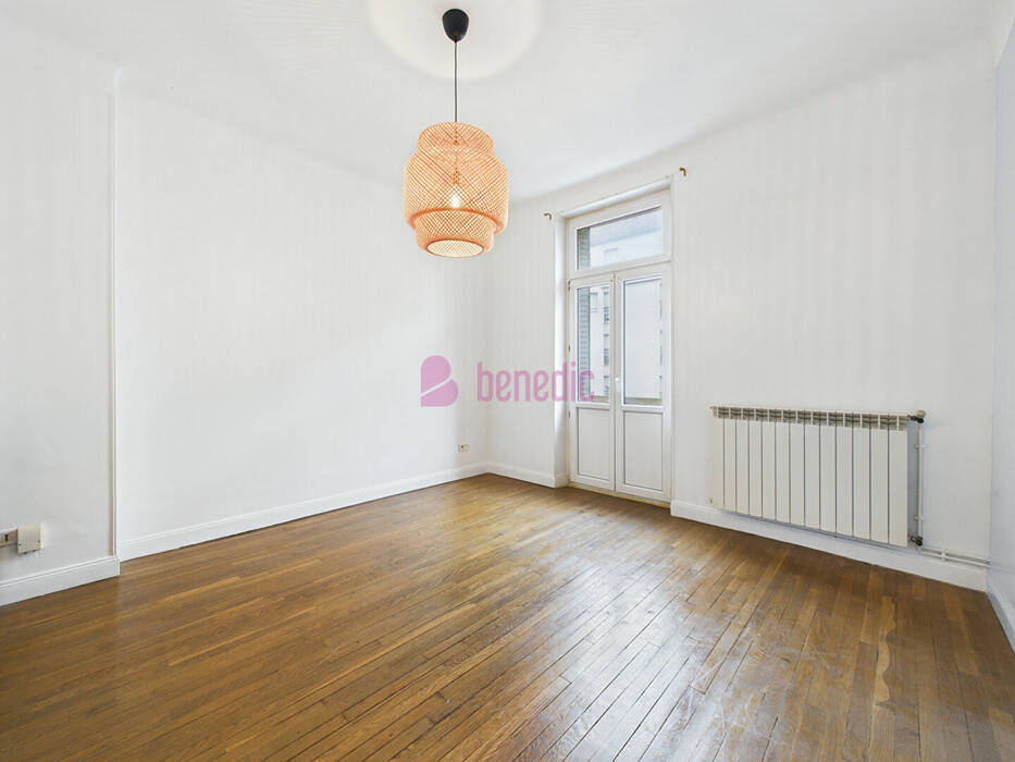 59427889d - Attribut alt par défaut.