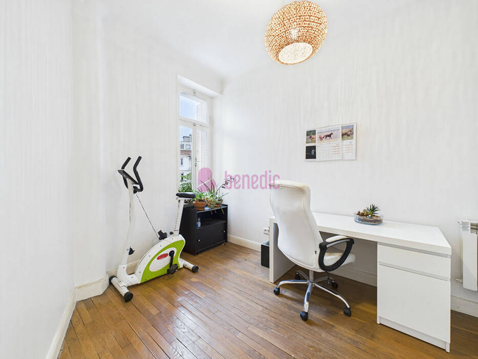 59427889g - Attribut alt par défaut.