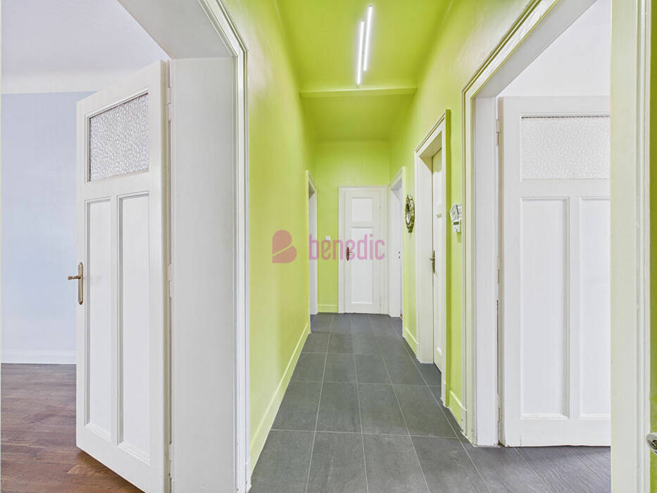 59427889l - Attribut alt par défaut.