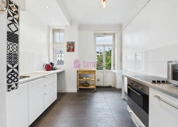 59427889b - Attribut alt par défaut.