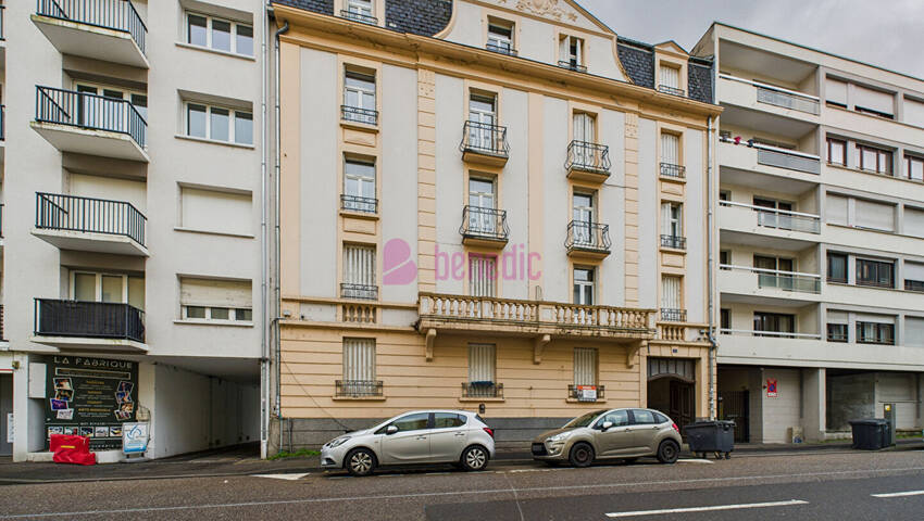 59427889e - Attribut alt par défaut.