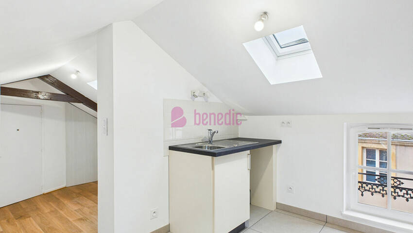 59505114b - Attribut alt par défaut.