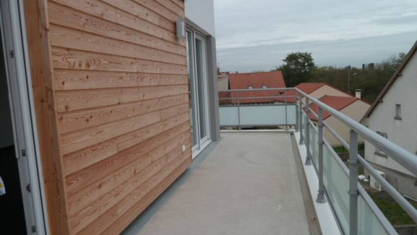 6115989b - Attribut alt par défaut.