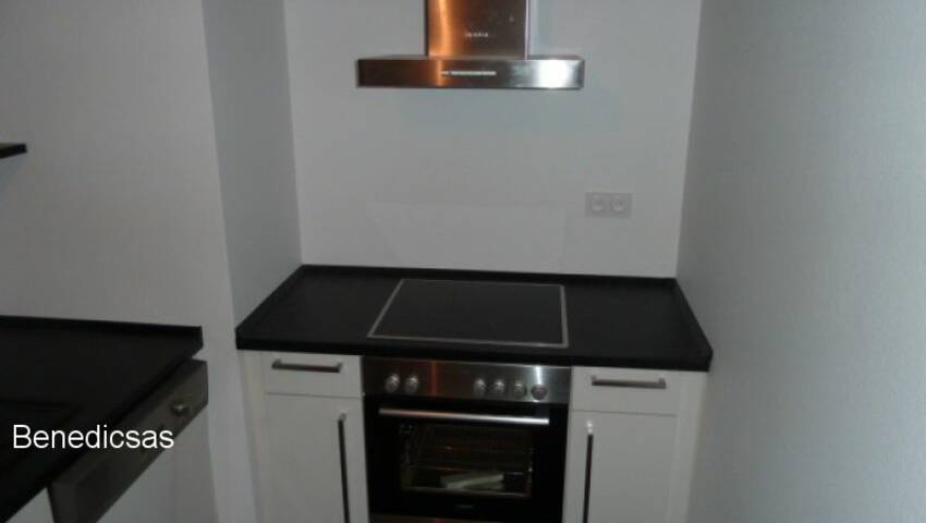 6115989n - Attribut alt par défaut.