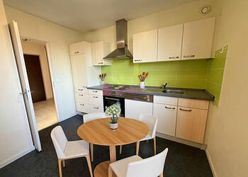 59518338b - Attribut alt par défaut.