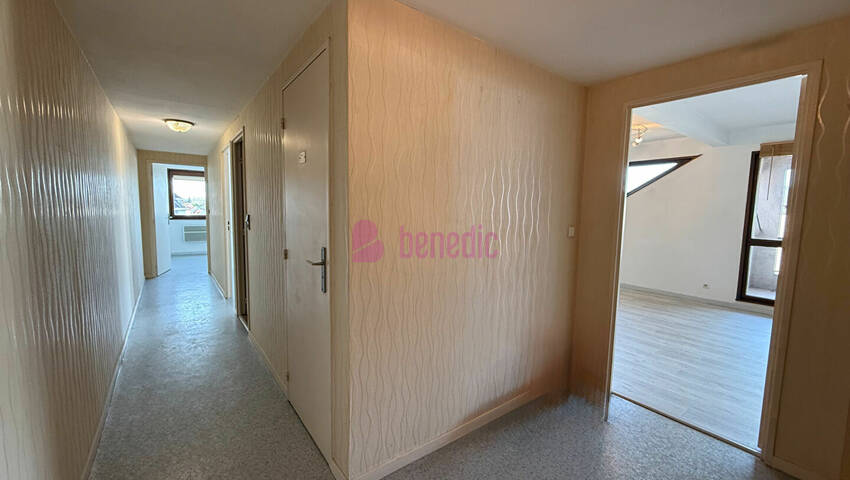 59517485d - Attribut alt par défaut.