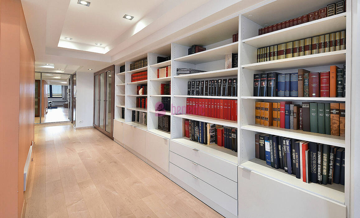 59468683c - Attribut alt par défaut.