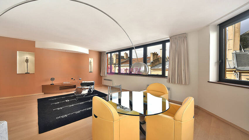 59468683e - Attribut alt par défaut.